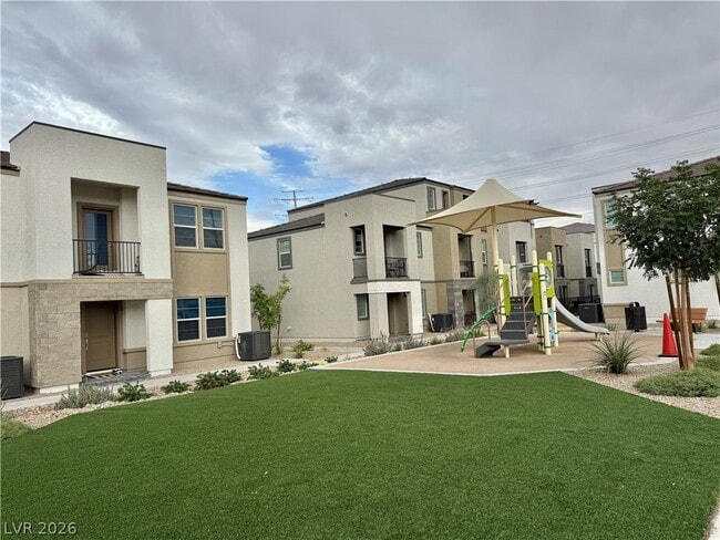 5672 Beguiling Falls St in Las Vegas, NV - Building Photo - Building Photo