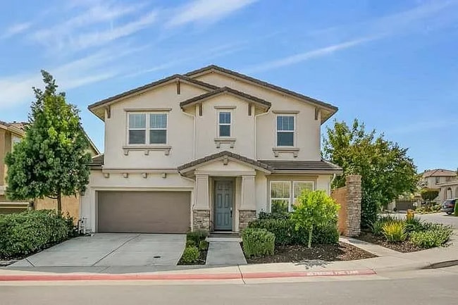 property at 1421 Cummings Way