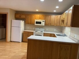 3710 Valcartier St in Bismarck, ND - Building Photo