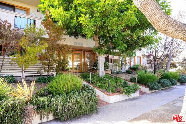 property at 2016 Euclid St