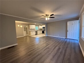 Room in House on Carolyn Dr SW in Stone Mountain, GA - Building Photo - Building Photo
