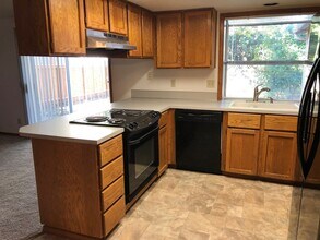 3911 NW 166th Dr in Beaverton, OR - Building Photo - Building Photo