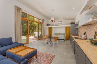 1303 N Montgomery St in Ojai, CA - Building Photo - Building Photo