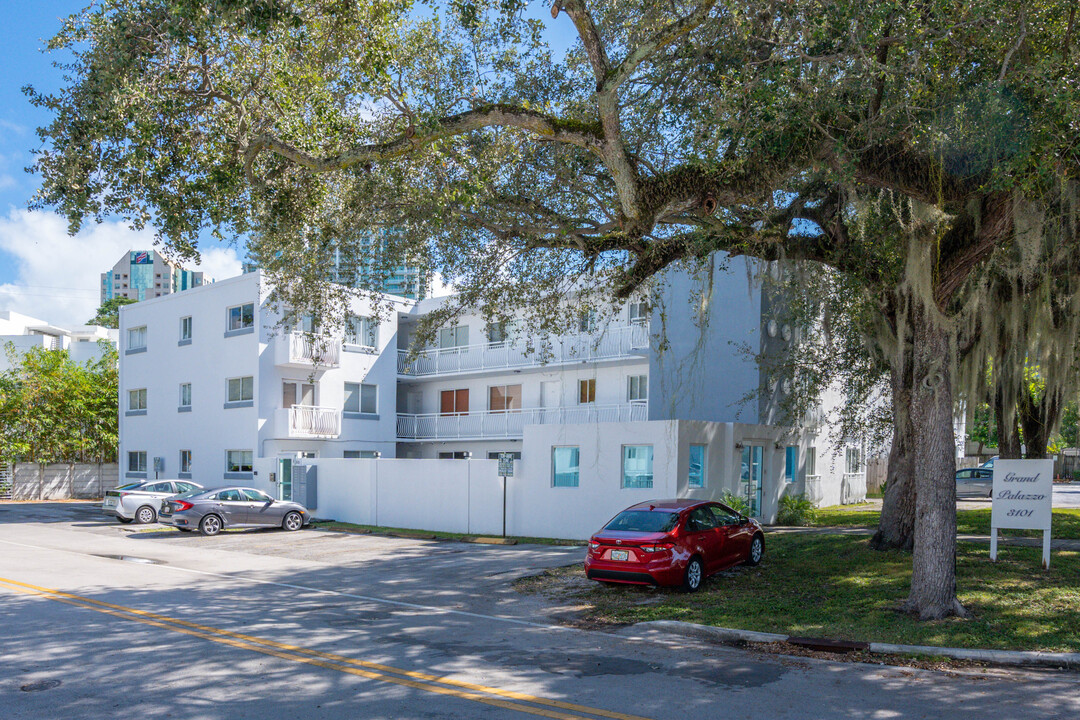 3101 SW 27th Ave in Coconut Grove, FL - Building Photo