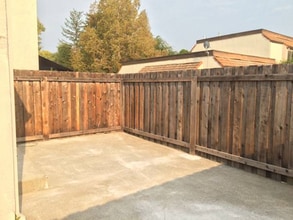 1846 Primavera Dr in Santa Rosa, CA - Building Photo - Building Photo