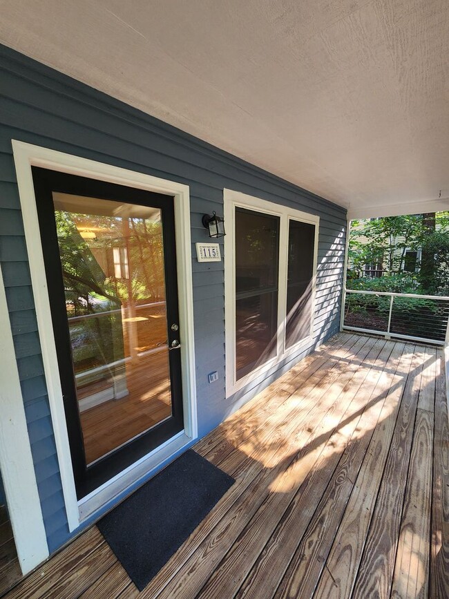 115 Creekview Cir in Carrboro, NC - Building Photo - Building Photo