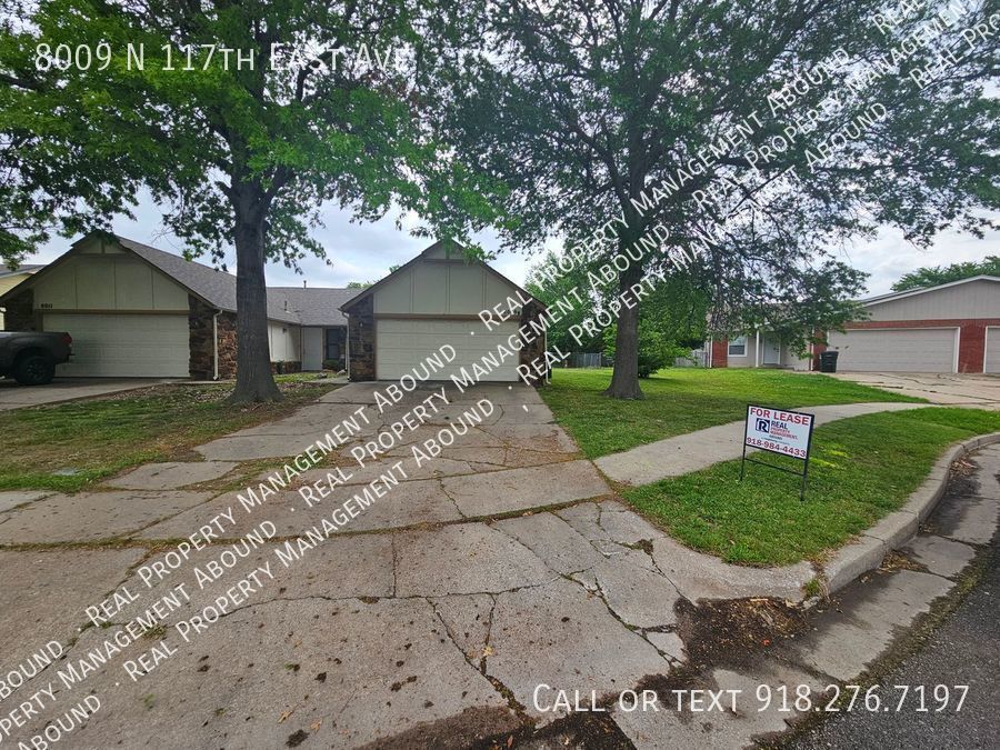 8009 N 117th E Ave in Owasso, OK - Building Photo