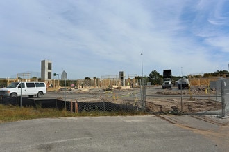 Lantower Brandon Crossroads in Tampa, FL - Building Photo - Building Photo