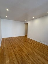 4940 Edouard Montpetit Blvd in Montréal, QC - Building Photo - Building Photo