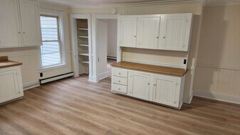 42 Chestnut St in Claremont, NH - Building Photo