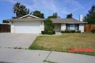 6404 Borage Ct in Bakersfield, CA - Building Photo