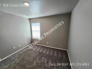 916 Coles Creek in Yukon, OK - Building Photo - Building Photo