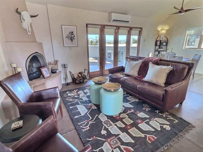 46 Cattle Dr in Lamy, NM - Building Photo - Building Photo