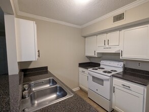 8538 Pineverde Ln in Jacksonville, FL - Building Photo - Building Photo