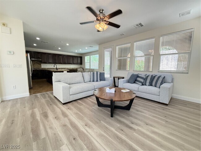 property at 620 Apricot Rose Pl