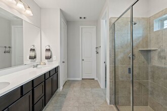 519 Carina Gaze Dr in Willis, TX - Building Photo - Building Photo