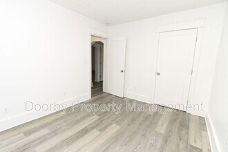 1203 Rockway Dr, Unit Unit 2 in Chattanooga, TN - Foto de edificio - Building Photo