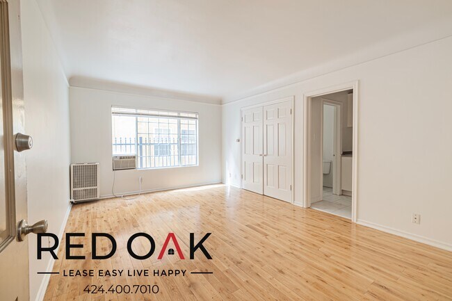 property at 723 S Mansfield Ave