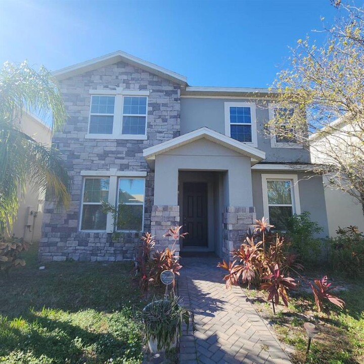 5313 Northlawn Way in Orlando, FL - Building Photo