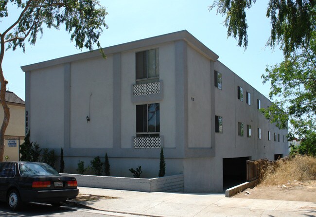 3867 College Ave in Culver City, CA - Foto de edificio - Building Photo