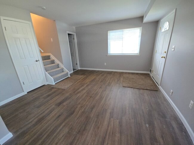41129 S Woodbury Green Dr in Belleville, MI - Building Photo - Building Photo