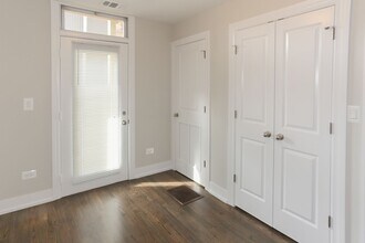 3856 N Southport Ave, Unit 1 in Chicago, IL - Building Photo - Building Photo