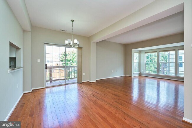 4100 Fountainside Ln in Fairfax, VA - Building Photo - Building Photo