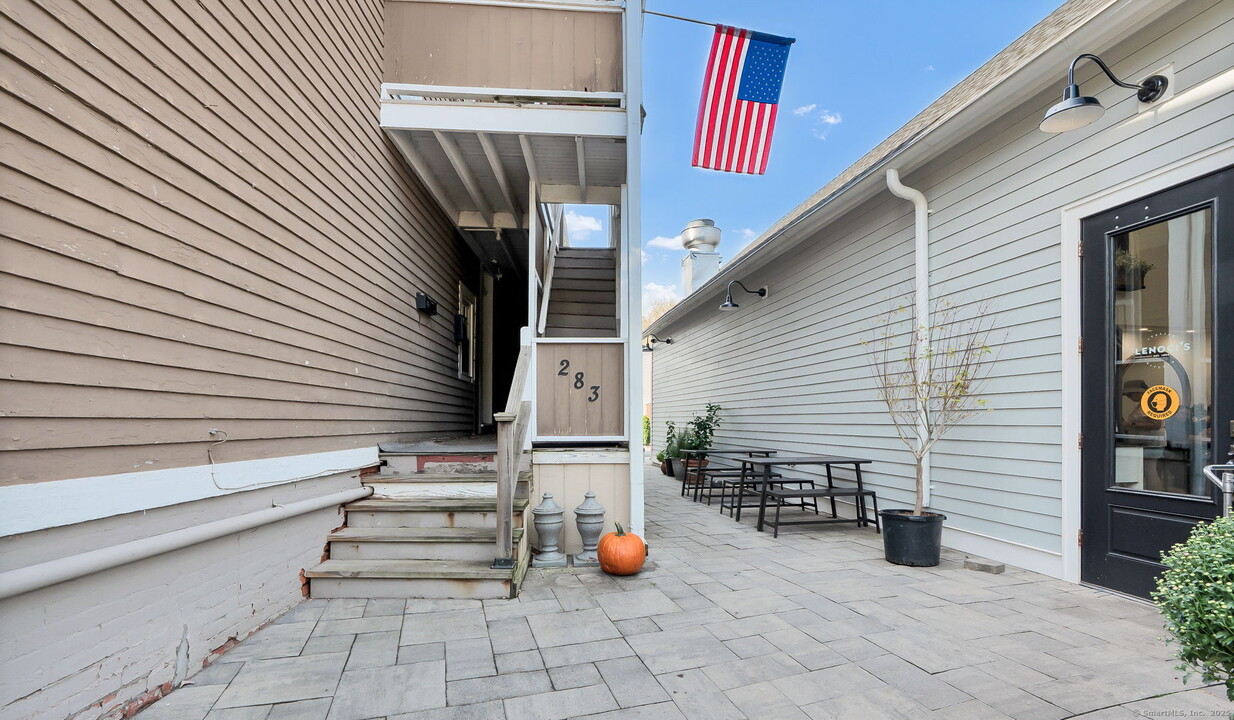 283 Main St in Wethersfield, CT - Building Photo