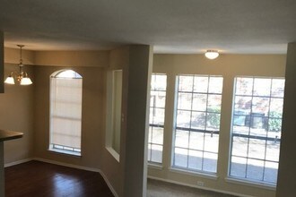 Cambridge Village in Lewisville, TX - Building Photo - Building Photo