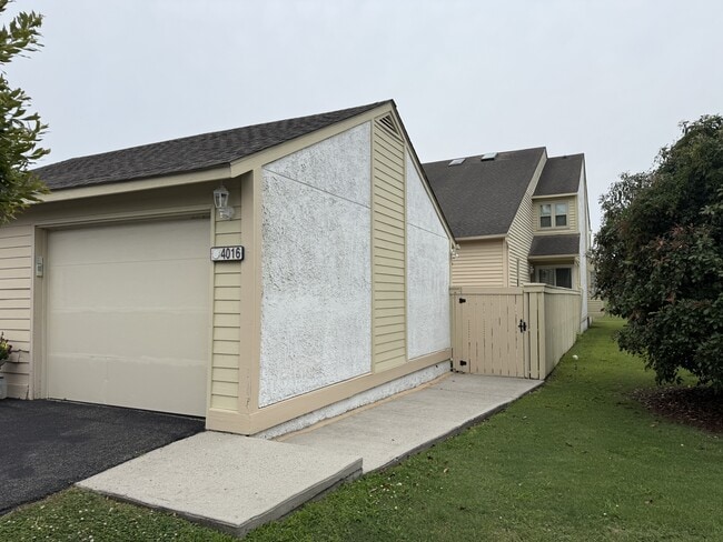 4016 Fairway Lakes Dr