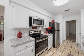 2123 Mistletoe Ave in Fort Worth, TX - Building Photo - Building Photo