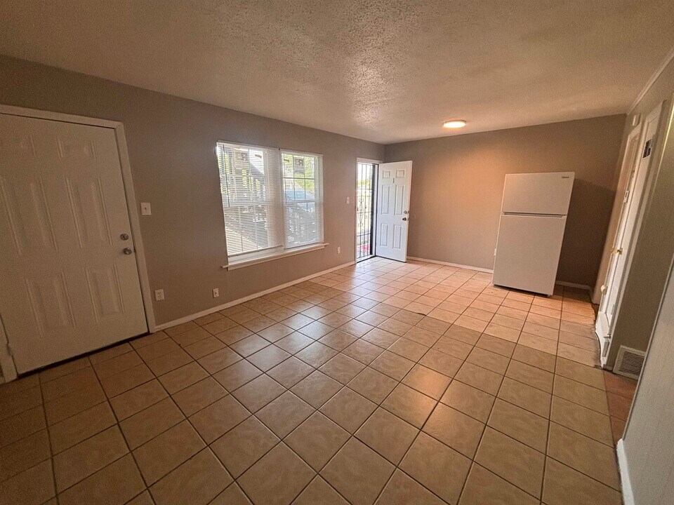 4455 Macon Rd in Memphis, TN - Building Photo