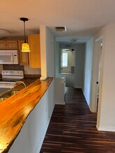 312 1/2 S Alabama Ave, Unit Chelsea's Place in DeLand, FL - Foto de edificio - Building Photo