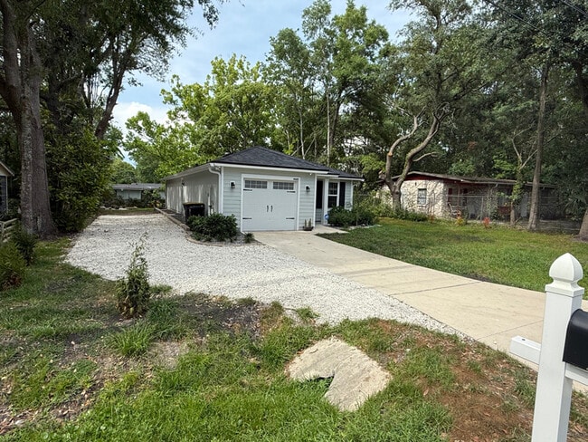4649 Suray Ave in Jacksonville, FL - Building Photo - Building Photo