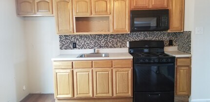 24 Jane St, Unit 2nd Floor in Paterson, NJ - Building Photo - Building Photo