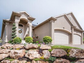 637 Edgewood Dr in North Salt Lake, UT - Building Photo