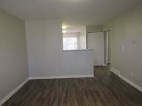 5721 W 92nd Ave in Westminster, CO - Foto de edificio - Building Photo