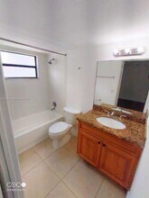 1484 Lake Crystal Dr in West Palm Beach, FL - Building Photo - Building Photo