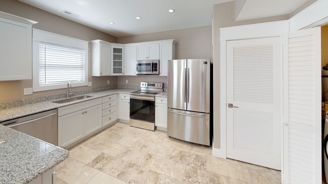 property at 1612 Forest Ave