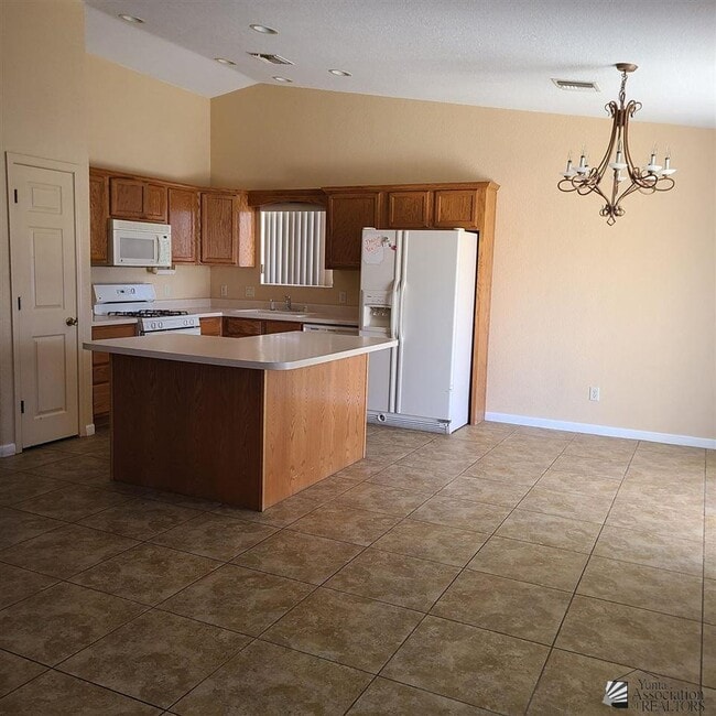 11205 E 25th St in Yuma, AZ - Building Photo - Building Photo