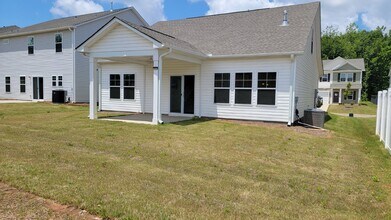 108 Strongridge Trl in Simpsonville, SC - Building Photo - Building Photo
