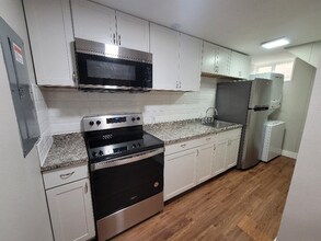 1240 Elmira St in Aurora, CO - Building Photo - Building Photo