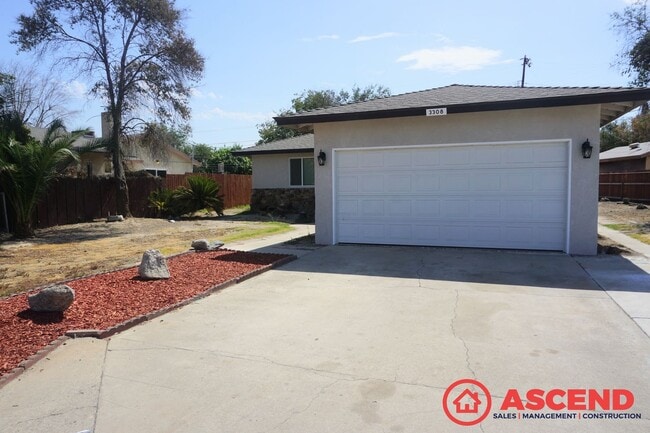 3308 Laurel Dr in Bakersfield, CA - Building Photo - Building Photo