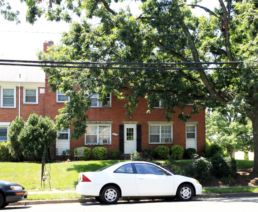 918 Jefferson St in Alexandria, VA - Building Photo