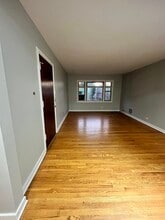 10529 S Artesian Ave in Chicago, IL - Building Photo - Building Photo