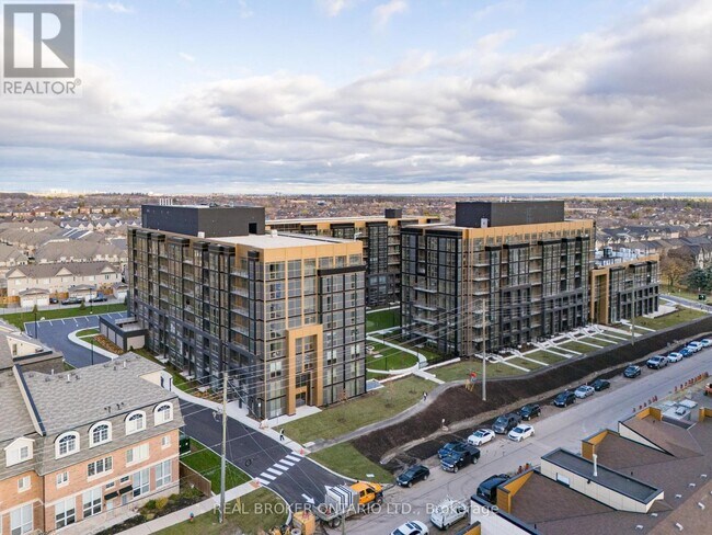 2343 Khalsa Gate in Oakville, ON - Building Photo - Building Photo