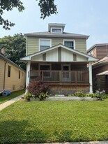 1033 Lathrop Ave in Forest Park, IL - Building Photo