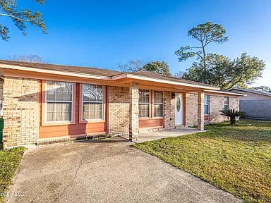 5117 Potomac Dr in Pascagoula, MS - Building Photo - Building Photo