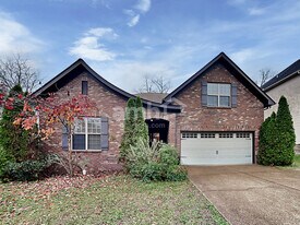 115 Otter Glen Dr in Hendersonville, TN - Building Photo