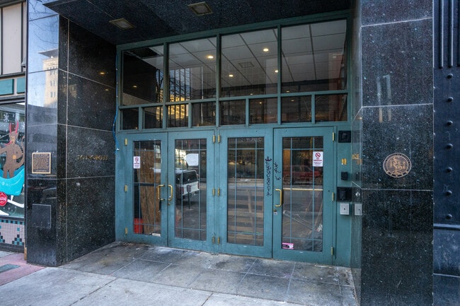 10 N Post St in Spokane, WA - Building Photo - Building Photo